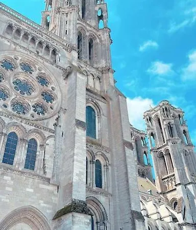 Confidentiel شقة لووْ